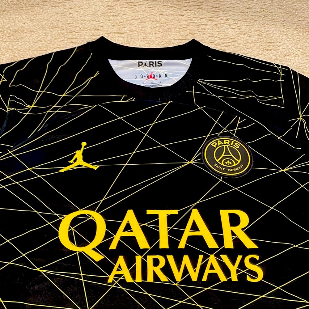 Nike Paris Saint-Germain Fourth Jersey 22/23 men size L NWT - Picture 2 of 6